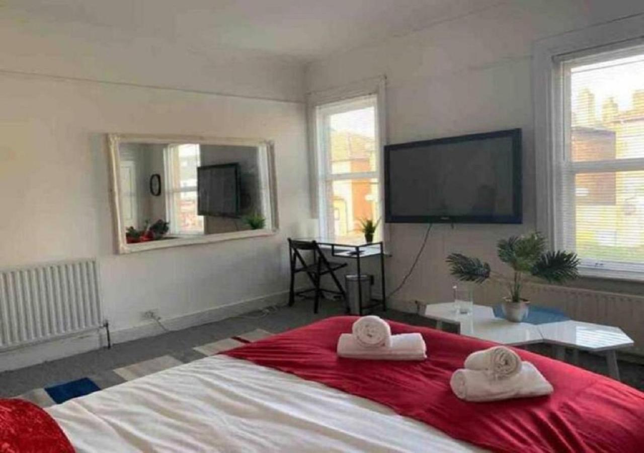 Balham, South London Spacious Guest House 5, 6 Rooms Available Zewnętrze zdjęcie