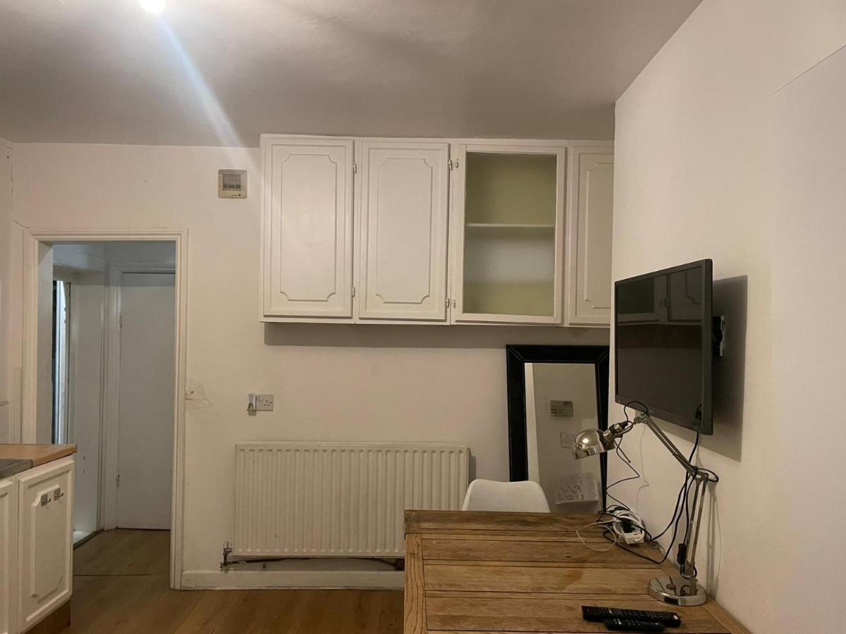 Balham, South London Spacious Guest House 5, 6 Rooms Available Zewnętrze zdjęcie