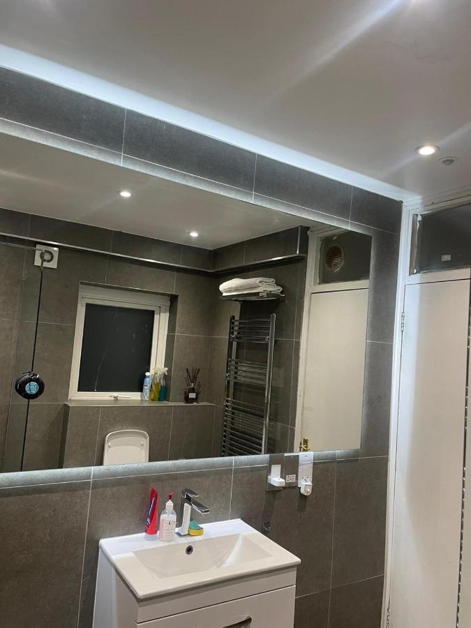 Balham, South London Spacious Guest House 5, 6 Rooms Available Zewnętrze zdjęcie