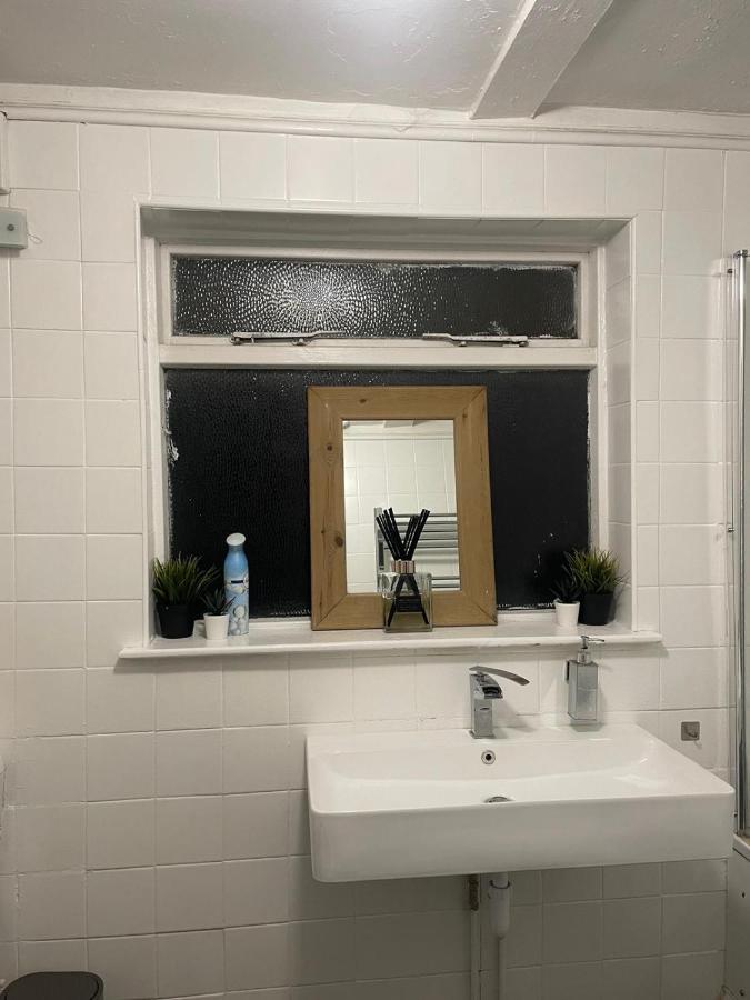 Balham, South London Spacious Guest House 5, 6 Rooms Available Zewnętrze zdjęcie